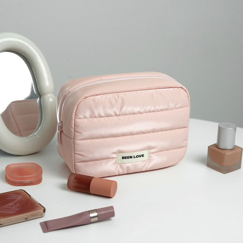 Portable Down Puffy Makeup Bag - Skincare D'Alba recension och pris
