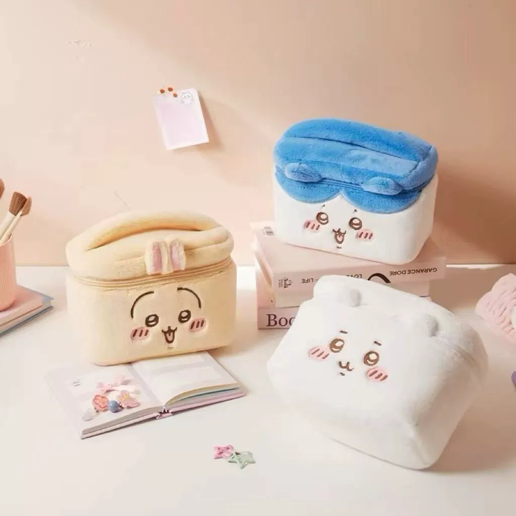 Chiikawa Plush Makeup Bag Larg - Skincare D'Alba recension och pris